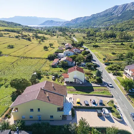 Sara & Kiki * Baška