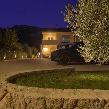 Sara & Kiki * Baška