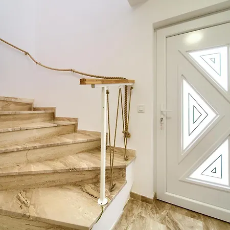 Sara & Kiki Apartamento Baška