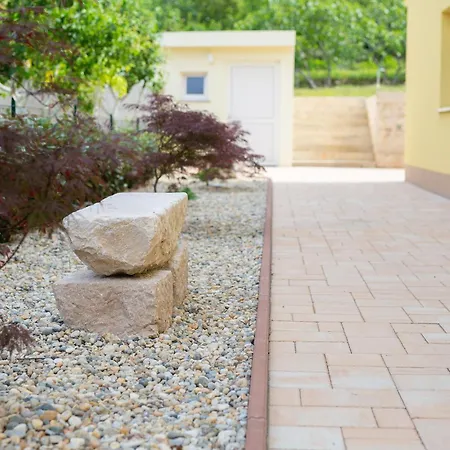 아파트 Sara & Kiki